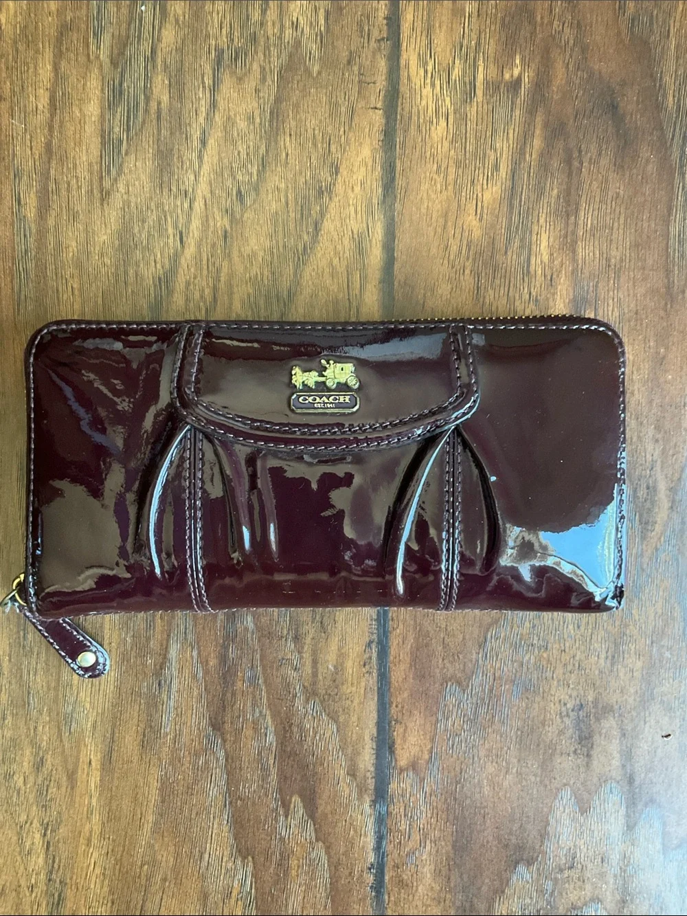 Coach wagon purple patent leather zip around wallet
